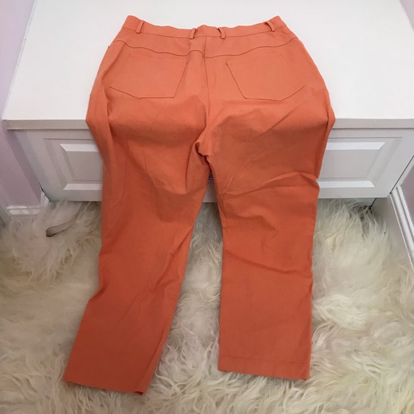 St. John Sport High-Rise Straight-Leg Jeans - Picture 4 of 5